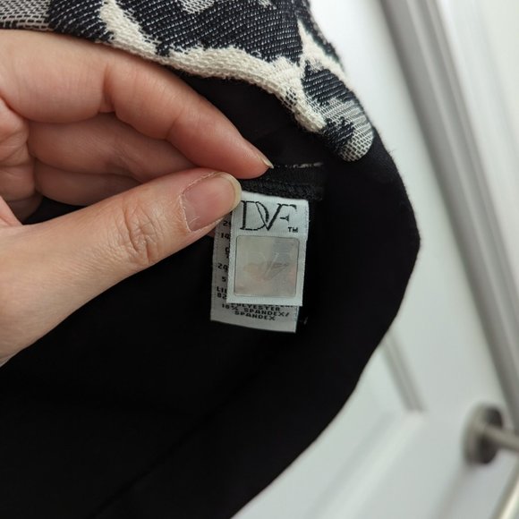 Diane Von Furstenberg Leopard Print Pencil Skirt - Picture 6 of 7